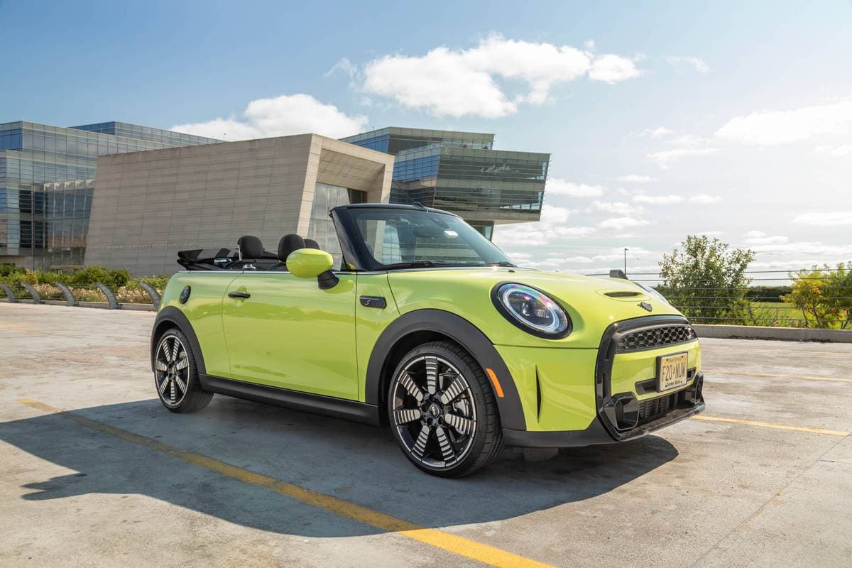 How to Write a High-Converting Car Listing That Sells Faster — featured image